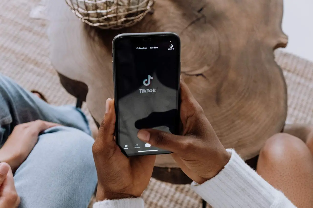Come usare TikTok senza un account
