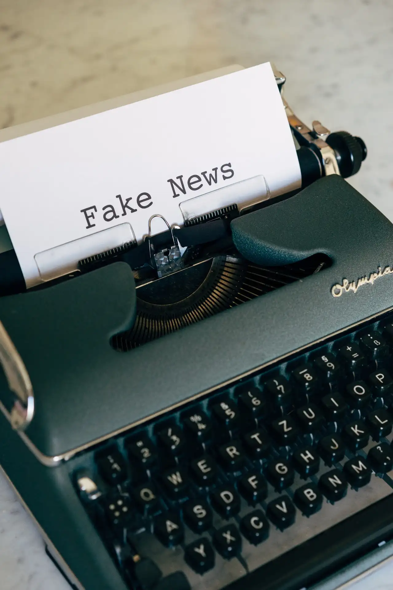 Tiktok aderisce alle nuove regole contro le fake news